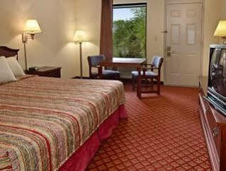 Days Inn By Wyndham Winston Salem North Extérieur photo